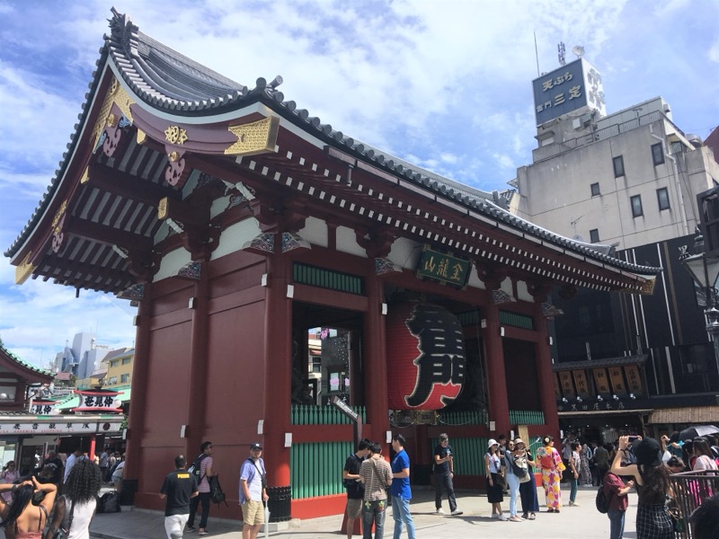 Kaminarimon gate at Senso-ji in Asakusa, Tokyo